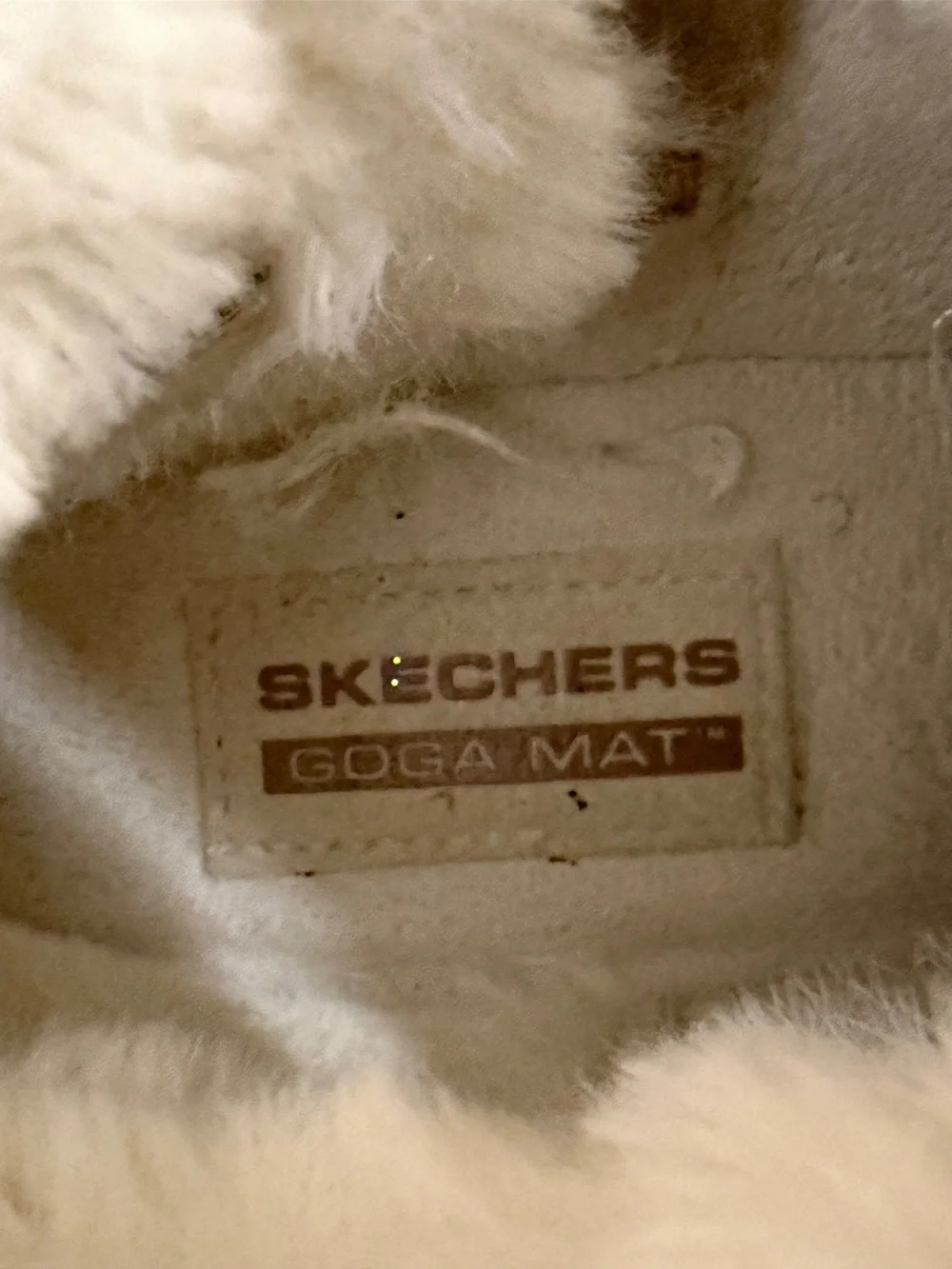 Skechers On-the-GO Joy-Bundle Up Boot GoGa Mat Insole Women’s Tan Suede Slip GUC